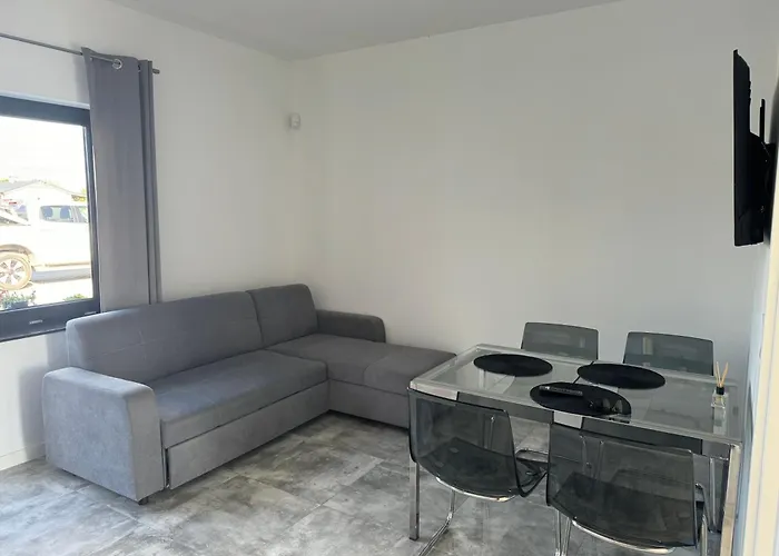 U Adama I Ewy Kamyczkowa Гонски